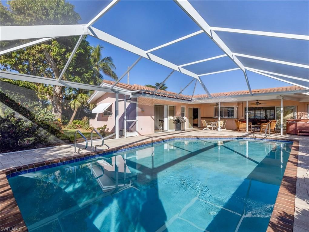 392 Snow DR, FORT MYERS, FL 33919 — photo 3