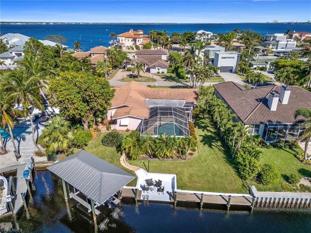 392 Snow DR, FORT MYERS, FL 33919 — photo 4