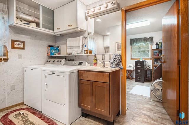 45265 SD 34 Hwy Highway, Madison, SD 57042