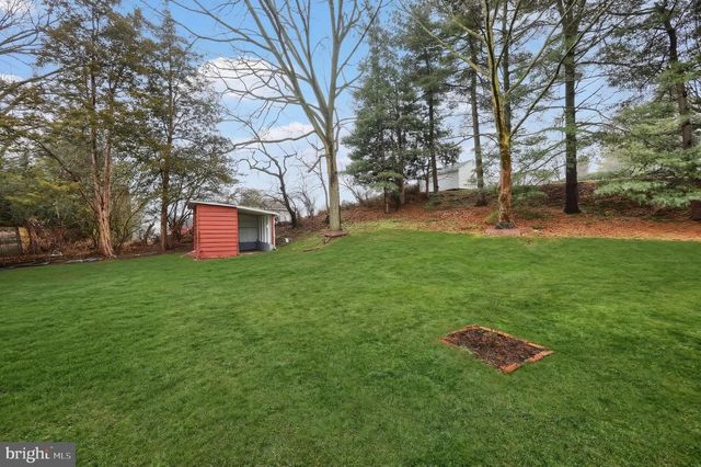 141 EVERGREEN LN, York, PA 17408