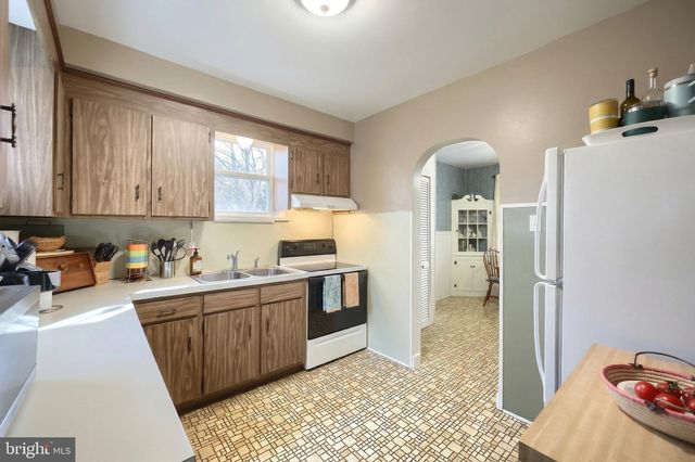 141 EVERGREEN LN, York, PA 17408