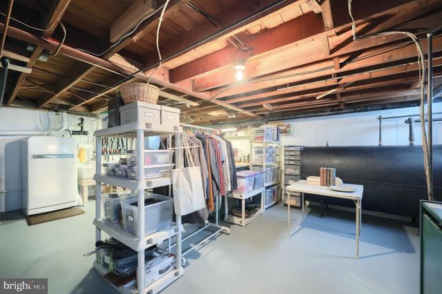 141 EVERGREEN LN, York, PA 17408