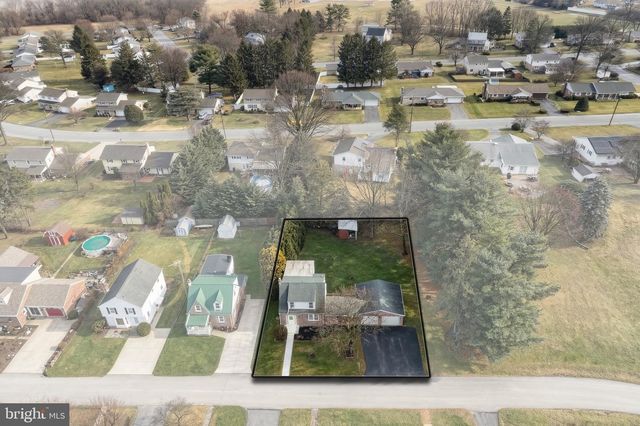 141 EVERGREEN LN, York, PA 17408