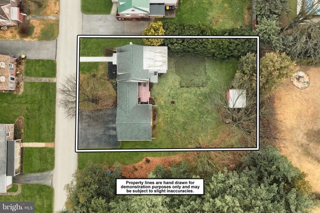 141 EVERGREEN LN, York, PA 17408