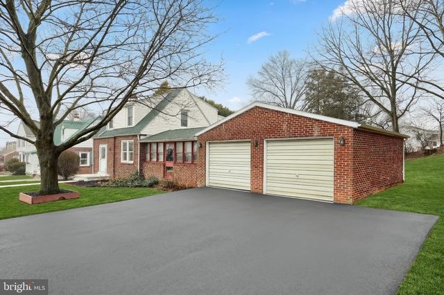 141 EVERGREEN LN, York, PA 17408