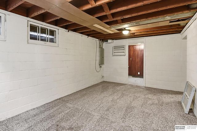 5020 Bedford Avenue, Omaha, NE 68104