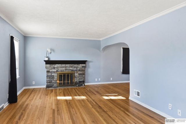 5020 Bedford Avenue, Omaha, NE 68104