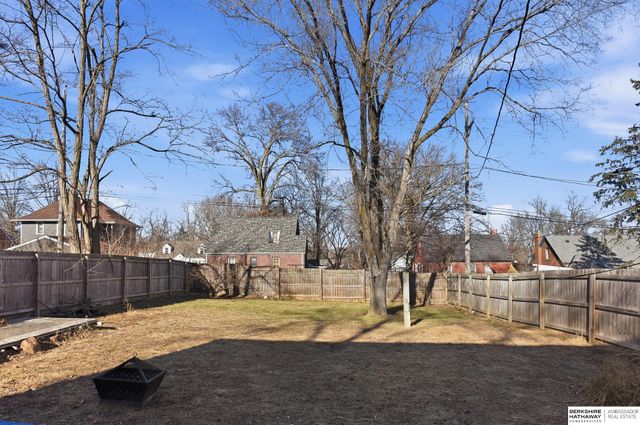 5020 Bedford Avenue, Omaha, NE 68104