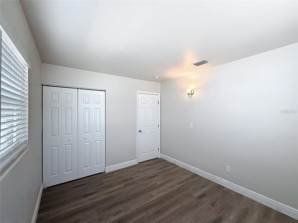 Image 15 of property listing at 7503 W NEW ORLEANS AVENUE, Tampa, FL 33615