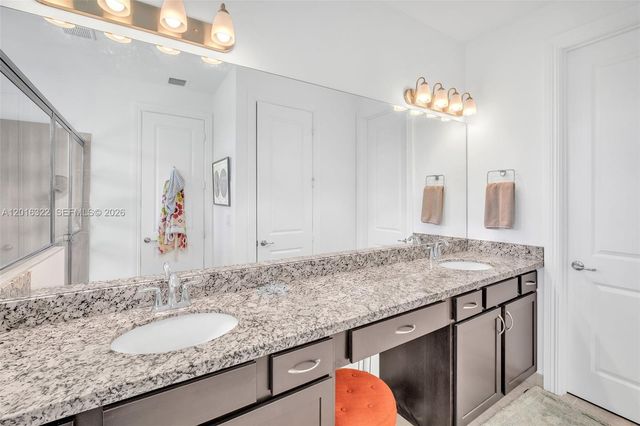 11568 SW 13th Ln, Pembroke Pines, FL 33025