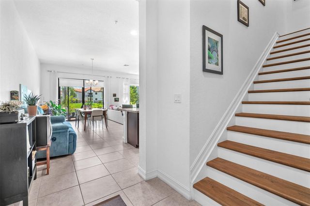 11568 SW 13th Ln, Pembroke Pines, FL 33025