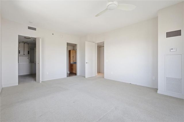 4950 Central Street 702, Kansas City, MO 64112