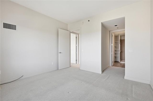 4950 Central Street 702, Kansas City, MO 64112