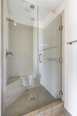 4950 Central Street 702, Kansas City, MO 64112