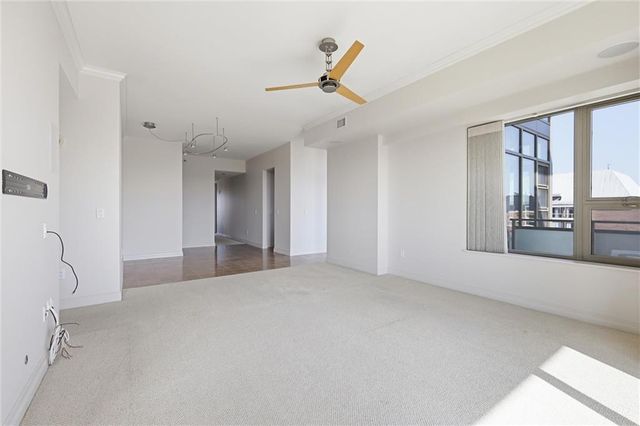 4950 Central Street 702, Kansas City, MO 64112