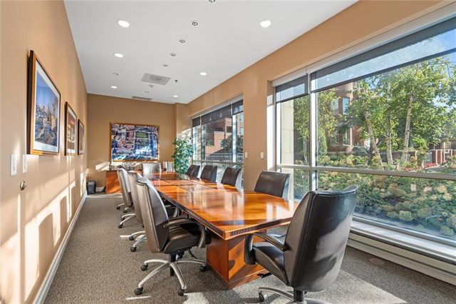 4950 Central Street 702, Kansas City, MO 64112