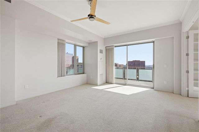 4950 Central Street 702, Kansas City, MO 64112