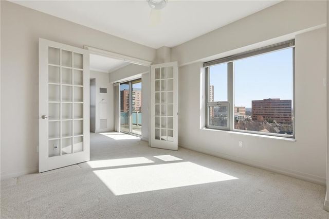 4950 Central Street 702, Kansas City, MO 64112