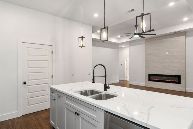 102 Channelview, Trinidad, TX 75163