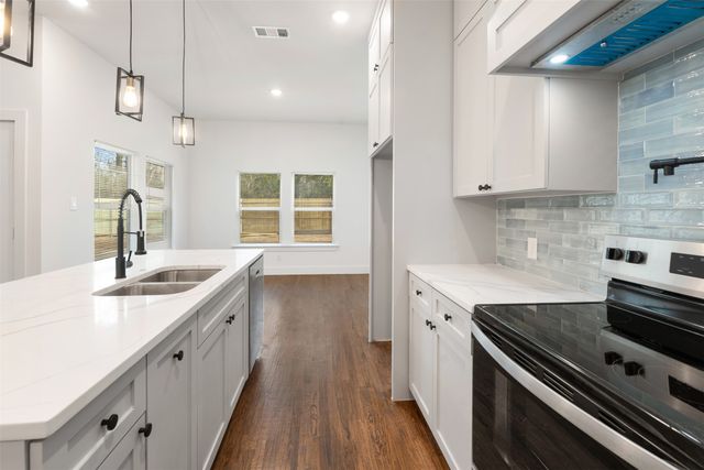 102 Channelview, Trinidad, TX 75163