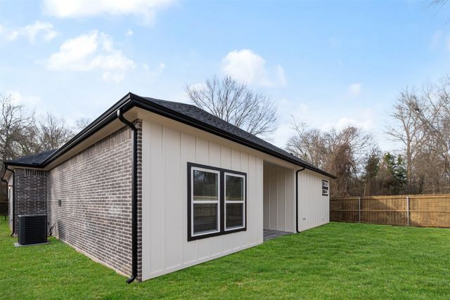 102 Channelview, Trinidad, TX 75163