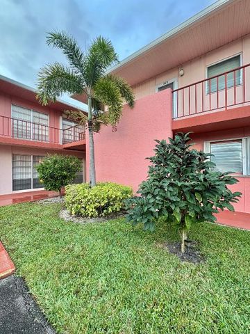 26 Golfs Edge A, West Palm Beach, FL 33417