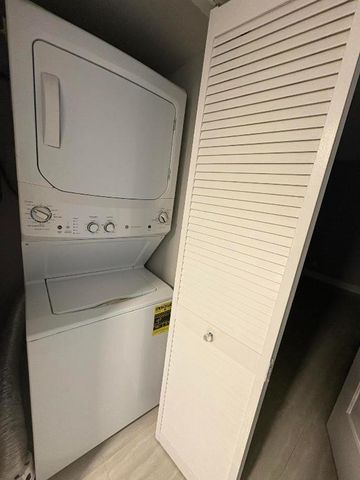 26 Golfs Edge A, West Palm Beach, FL 33417