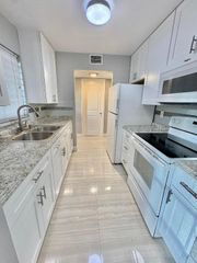 26 Golfs Edge A, West Palm Beach, FL 33417