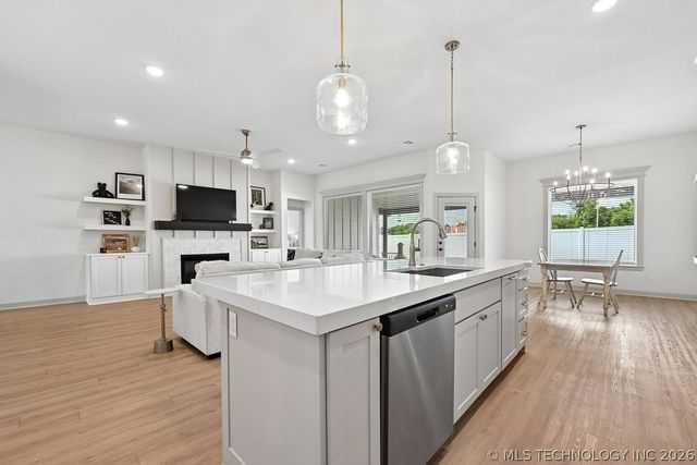 1617 N 72nd Street, Broken Arrow, OK 74014