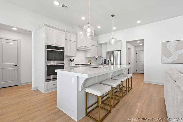 1617 N 72nd Street, Broken Arrow, OK 74014