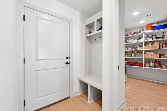 1617 N 72nd Street, Broken Arrow, OK 74014