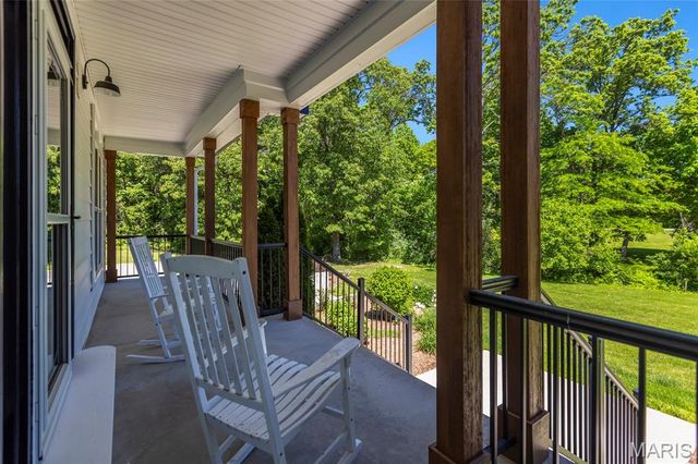 21762 Country Life Acres, Warrenton, MO 63383