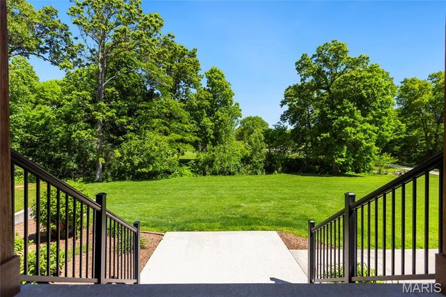 21762 Country Life Acres, Warrenton, MO 63383