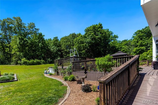 21762 Country Life Acres, Warrenton, MO 63383