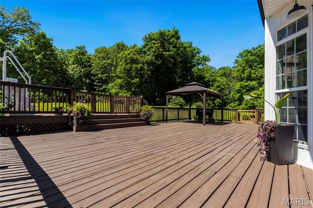 21762 Country Life Acres, Warrenton, MO 63383