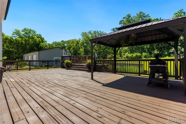21762 Country Life Acres, Warrenton, MO 63383
