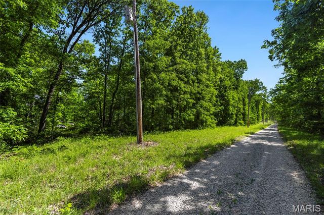 21762 Country Life Acres, Warrenton, MO 63383
