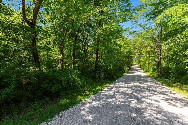 21762 Country Life Acres, Warrenton, MO 63383