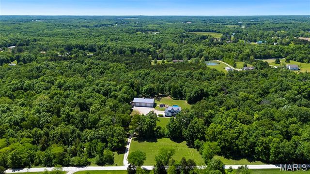 21762 Country Life Acres, Warrenton, MO 63383