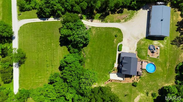 21762 Country Life Acres, Warrenton, MO 63383
