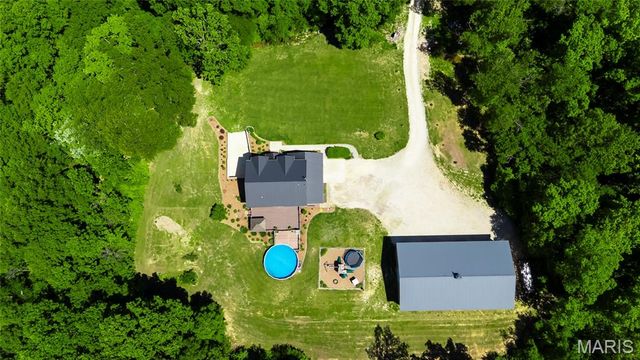 21762 Country Life Acres, Warrenton, MO 63383