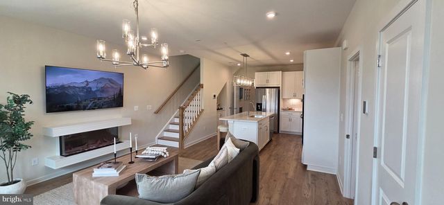 19714 MISTY MOSS SQ, Ashburn, VA 20147