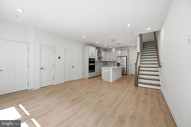 19714 MISTY MOSS SQ, Ashburn, VA 20147