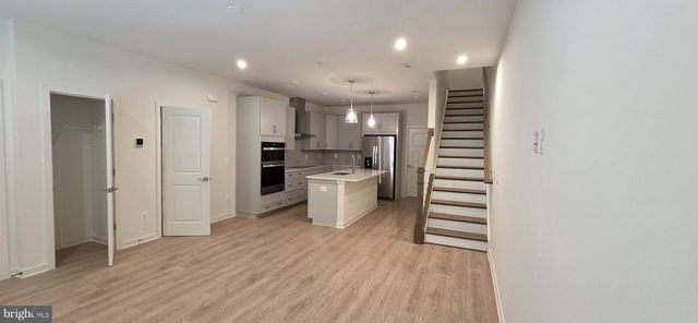19714 MISTY MOSS SQ, Ashburn, VA 20147