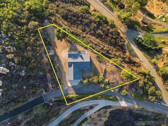 800 Alta Lane, El Cajon, CA 92021