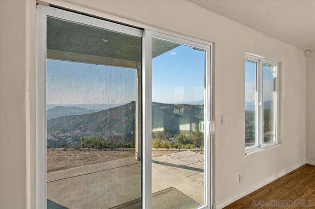 800 Alta Lane, El Cajon, CA 92021