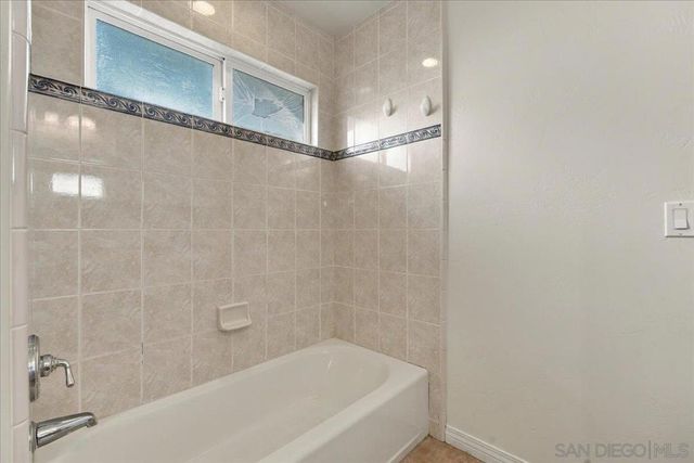 800 Alta Lane, El Cajon, CA 92021
