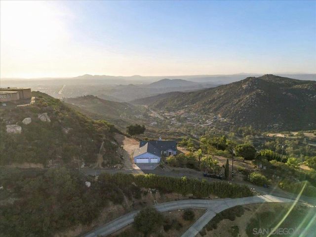 800 Alta Lane, El Cajon, CA 92021