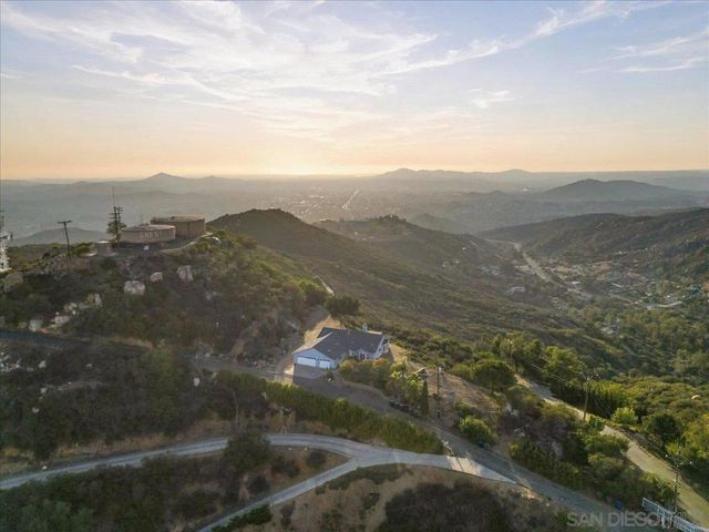 800 Alta Lane, El Cajon, CA 92021