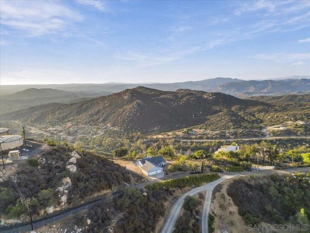 800 Alta Lane, El Cajon, CA 92021